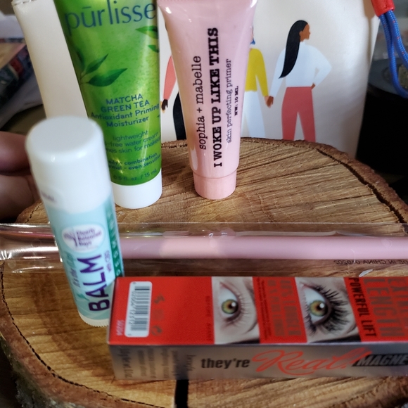 Makeup bundle - Picture 3 of 3